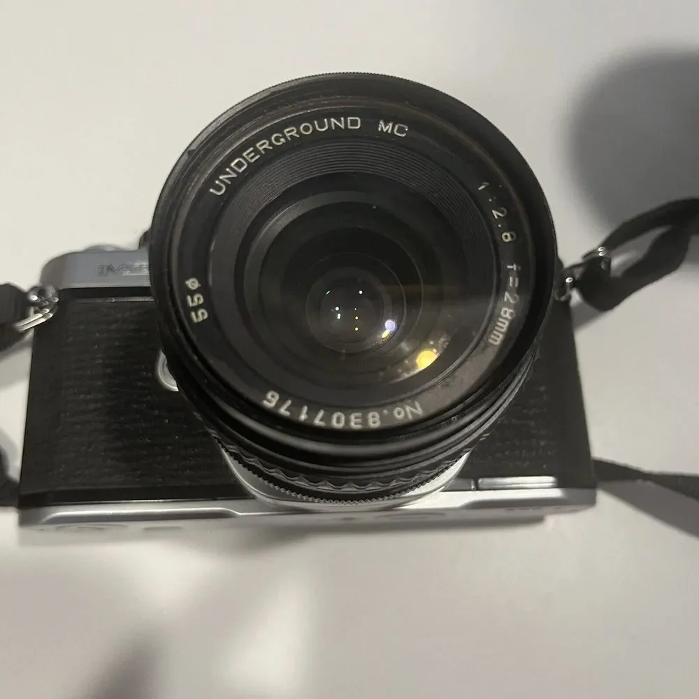 PENTAX ME SUPER 35mm Camera Bundle 2 Lenses 55 80-200mm Flash Leather Bag